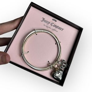 NIB Juicy Couture Set of Three Stack of Charm Bracelets Gold/Silver Y2K Wristlet